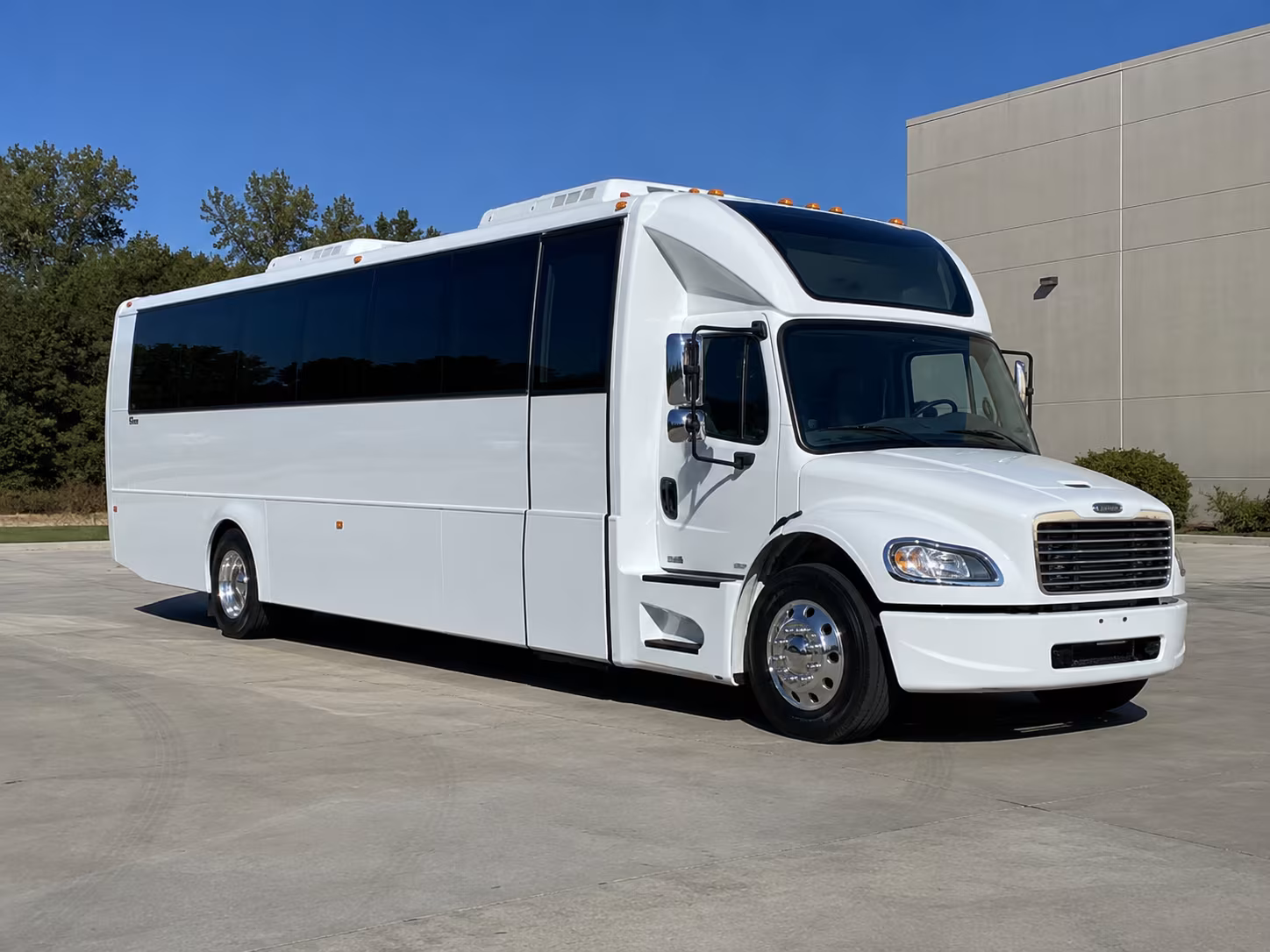 Anaheim Birthday, Sweet 16, & Quinceañera Party Bus Rentals